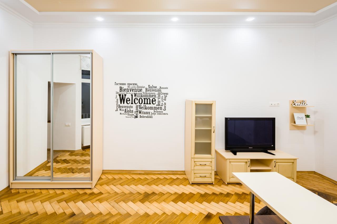 Bright And Cozy Apart With Balcony Lviv Luaran gambar