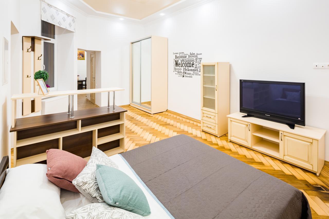 Bright And Cozy Apart With Balcony Lviv Luaran gambar